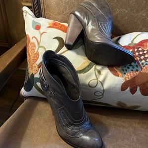 Carlos Santana ankle boots, dark taupe, Bandit style